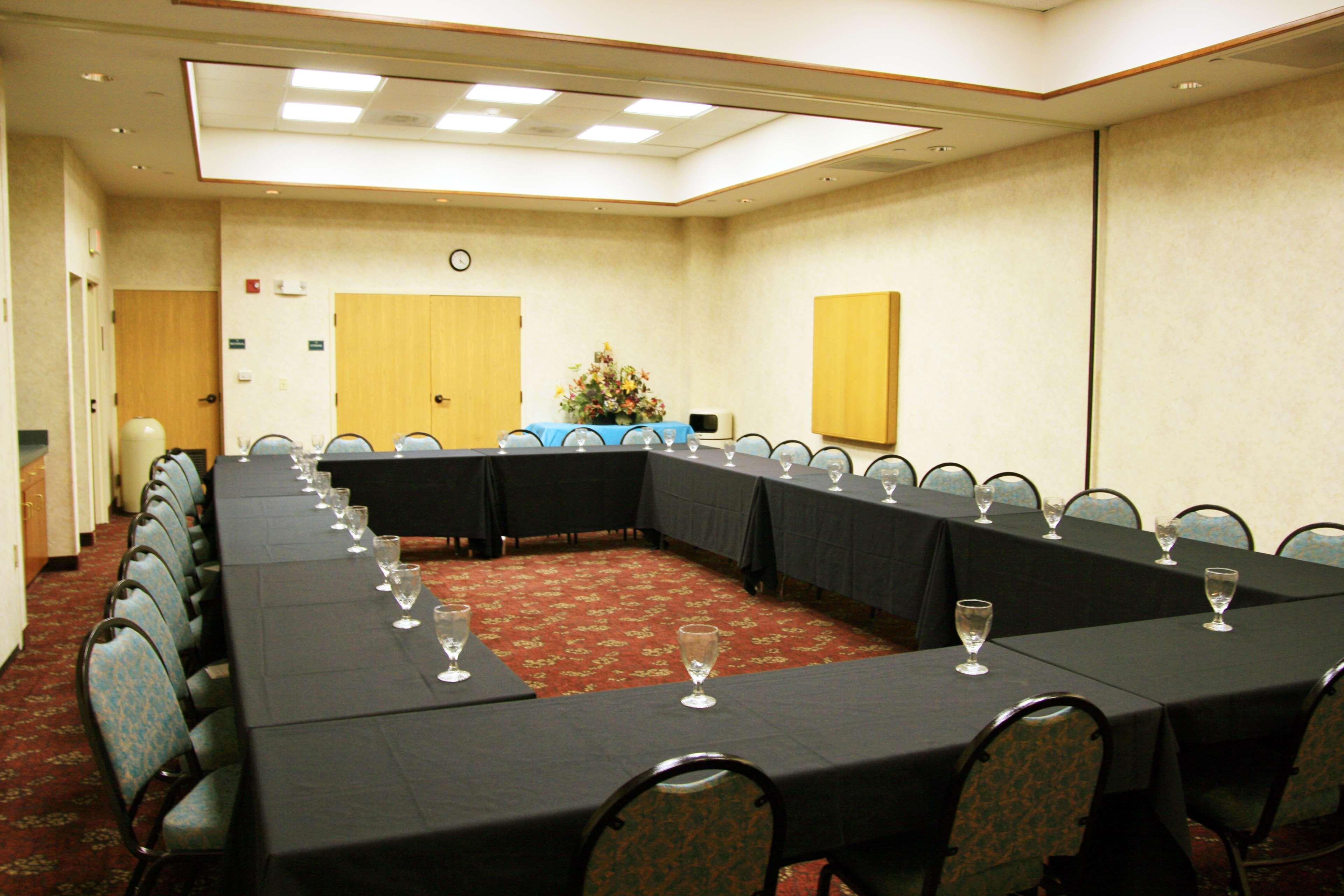 Hampton Inn & Suites Kansas City-Merriam Facilități foto