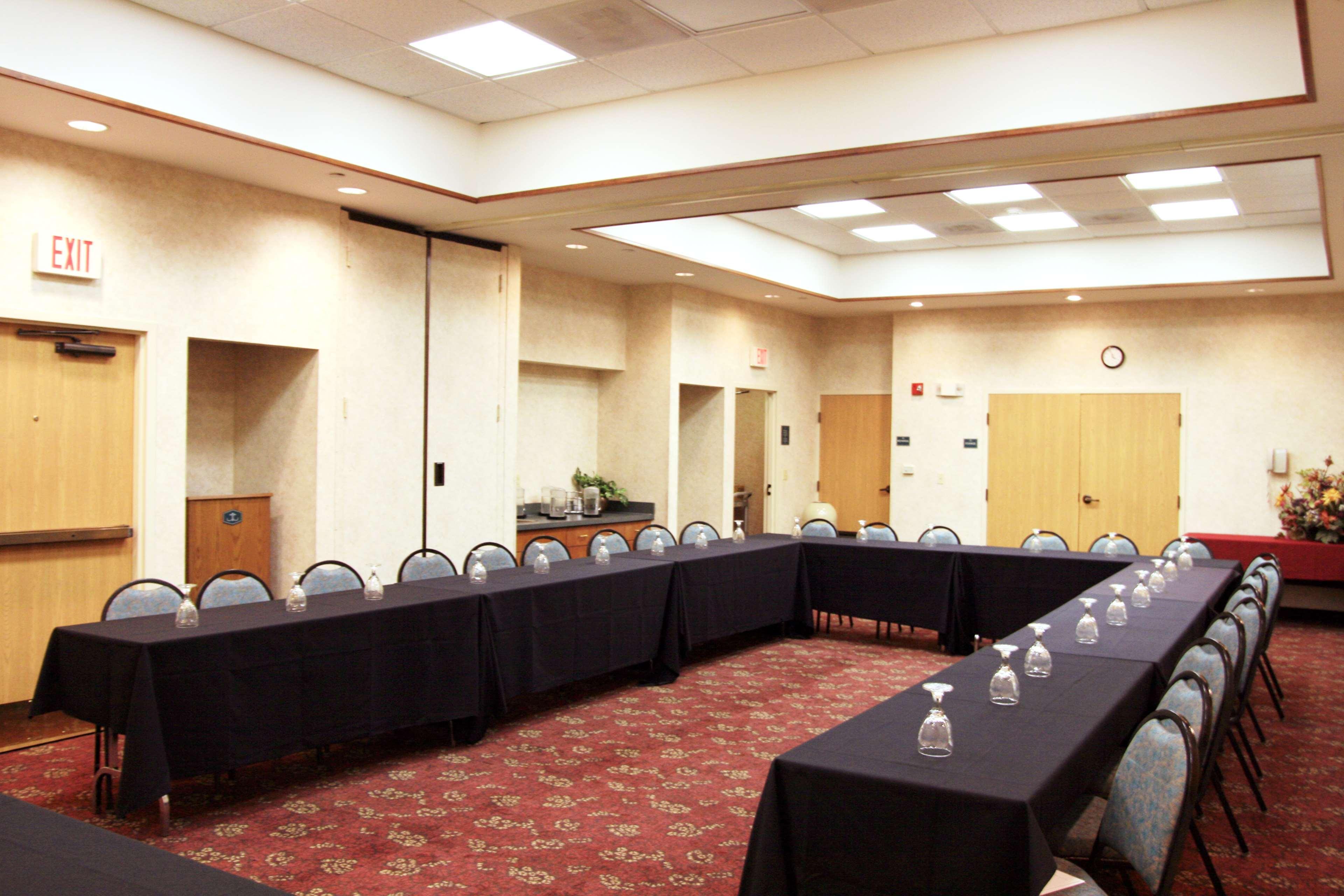 Hampton Inn & Suites Kansas City-Merriam Facilități foto