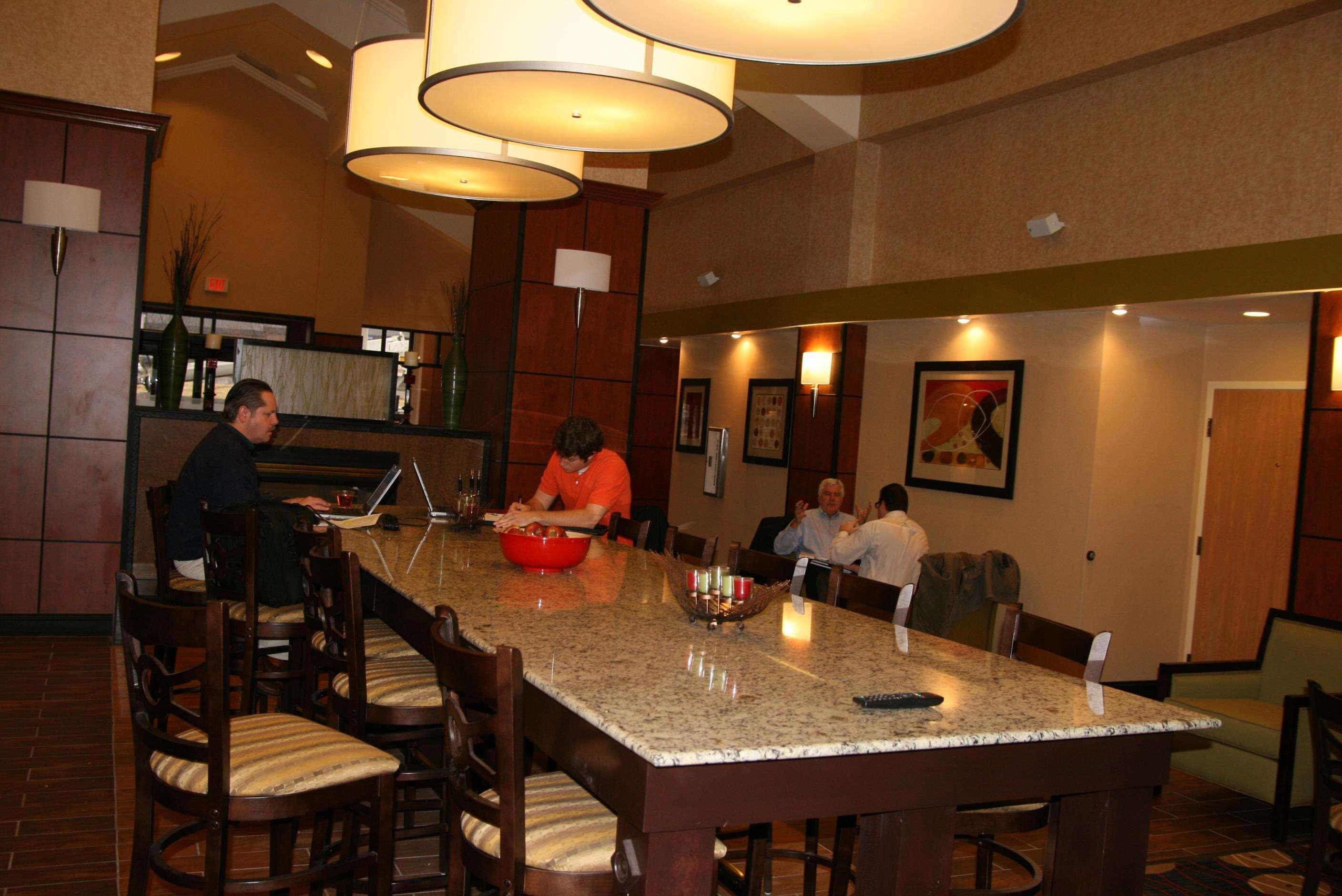 Hampton Inn & Suites Kansas City-Merriam Restaurant foto