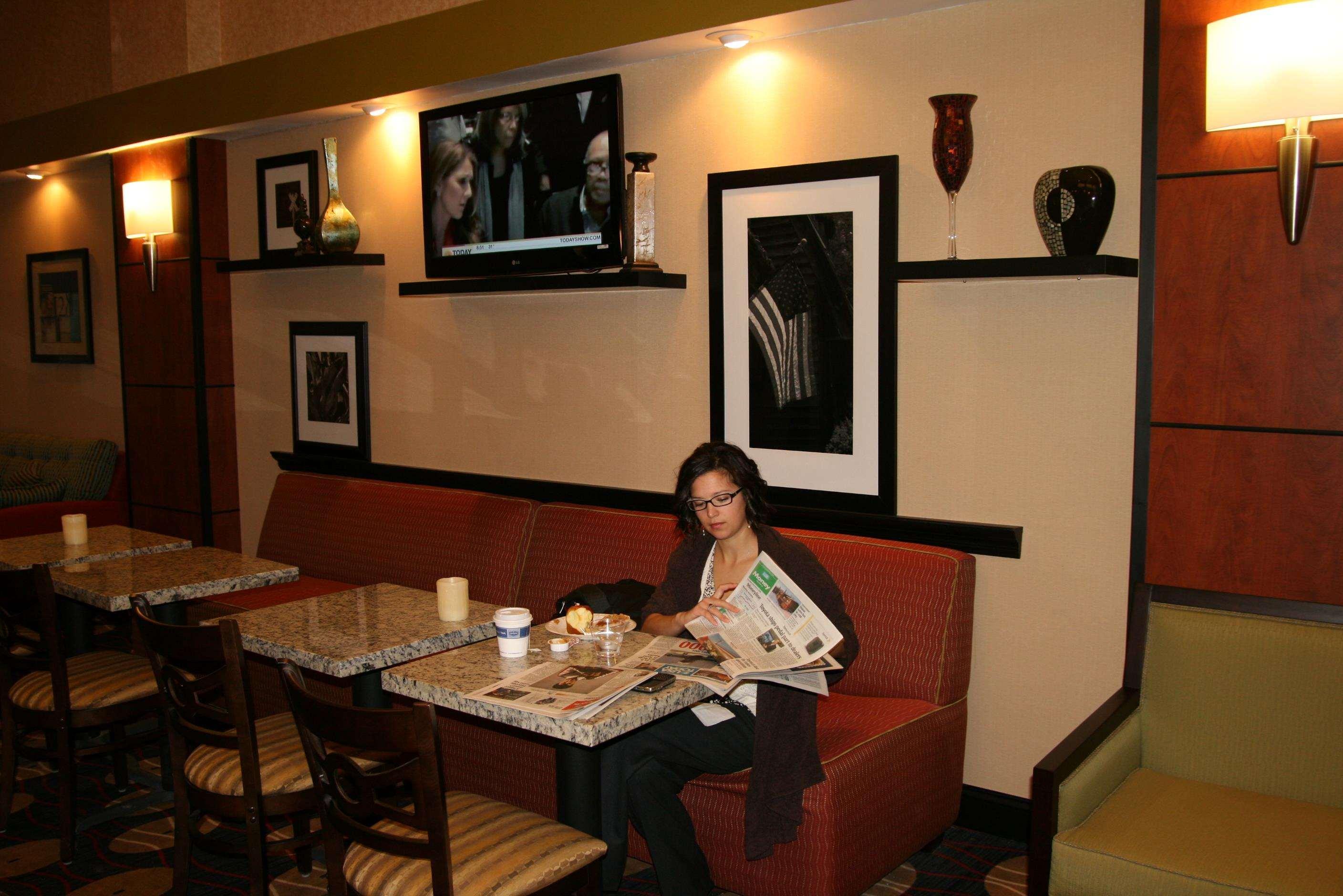 Hampton Inn & Suites Kansas City-Merriam Restaurant foto
