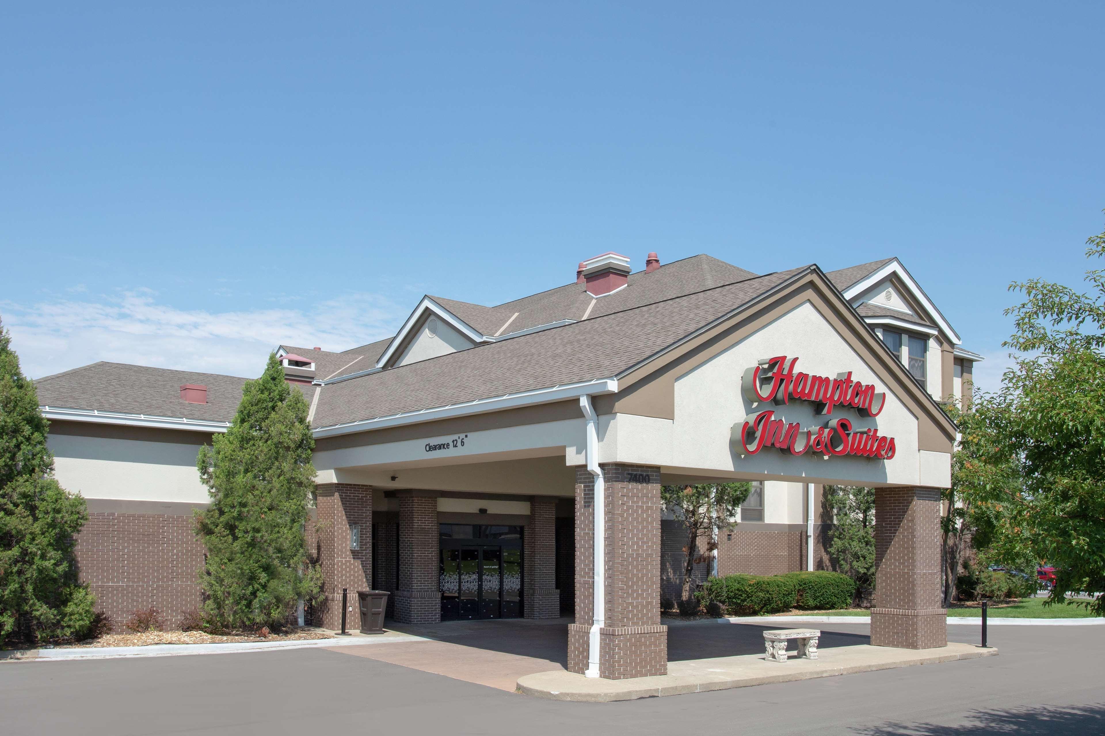 Hampton Inn & Suites Kansas City-Merriam Exterior foto