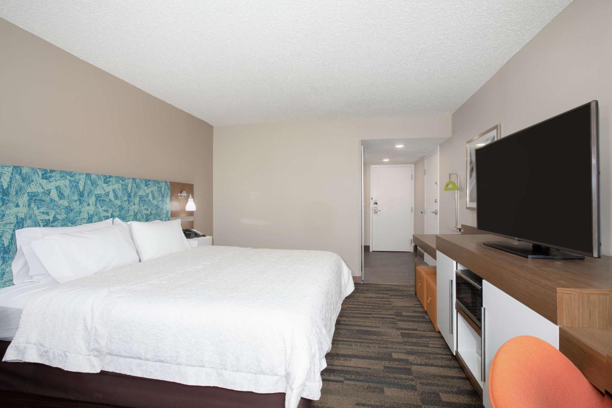 Hampton Inn & Suites Kansas City-Merriam Exterior foto